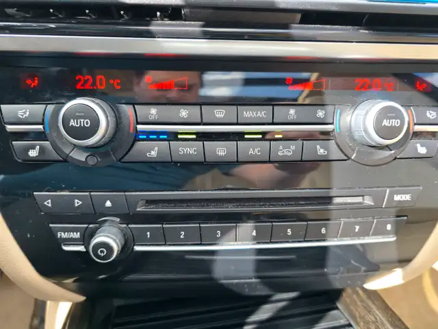 2015 BMW X5 in Cars & Trucks in Oakville / Halton Region - Image 18