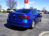 Turn heads in this Aegean Blue Metallic 2022 Honda Civic Sedan EX. Boasting a low 54,467 km, this Ce... (image 4)