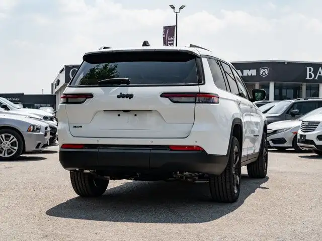 2025 Jeep Grand Cherokee L Altitude dans Autos et camions dans Barrie - Image 8