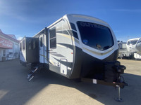 2023 OUTBACK 340BH BUNK MODEL, AUTO LEVEL, SPACIOUS, CLEARANCE