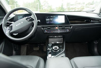 METALLIC PAINT Comes with 2 set of tires. Engine: Electric Motor Safety Equipment Electronic Stabili... (image 3)