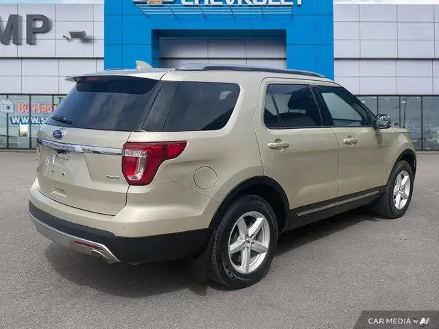 2017 Ford Explorer XLT | AWD | Remote Start | Back Up Cam in Cars & Trucks in Saskatoon - Image 7