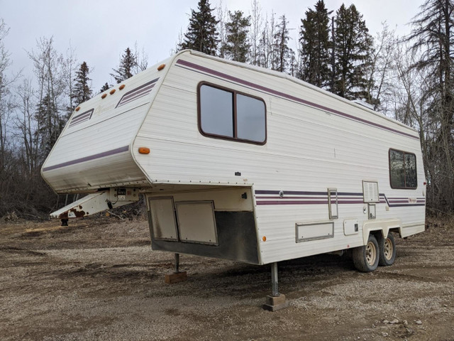 1988 Okanagan 25 Ft T/A 5th Wheel Travel Trailer 5W250 in Travel Trailers & Campers in Edmonton