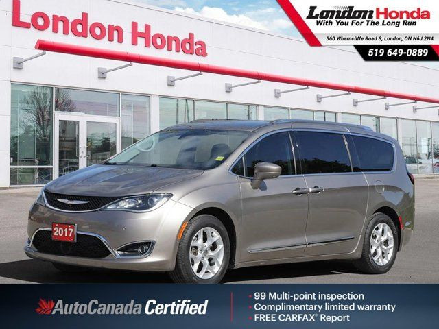 2017 Chrysler Pacifica Touring-L Plus | Leather | Navigation in Cars & Trucks in London