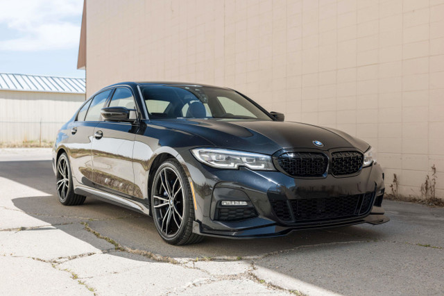 2019 BMW 3 Series 330i xDrive Sedan in Cars & Trucks in Edmonton - Image 4