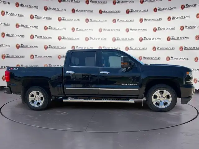 2018 Chevrolet Silverado 1500 4WD Crew Cab 143.5 LTZ w-1LZ in Cars & Trucks in Edmonton - Image 9