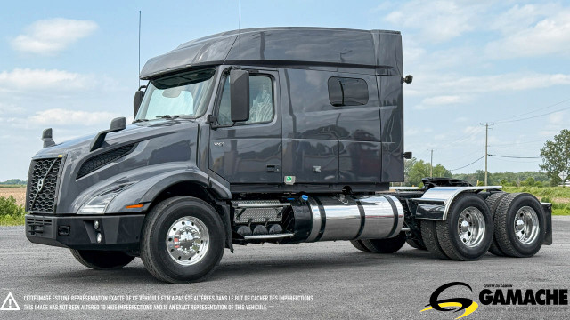2022 VOLVO VNX740 CAMION CONVENTIONNEL AVEC COUCHETTE in Heavy Trucks in Longueuil / South Shore - Image 2