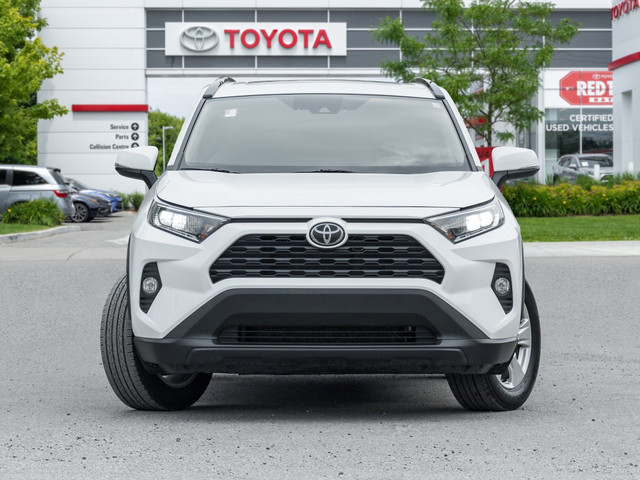 2020 Toyota RAV4 XLE SUNROOF / POWER DRIVER SEAT / PUSH BUTTO... in Cars & Trucks in City of Toronto - Image 2