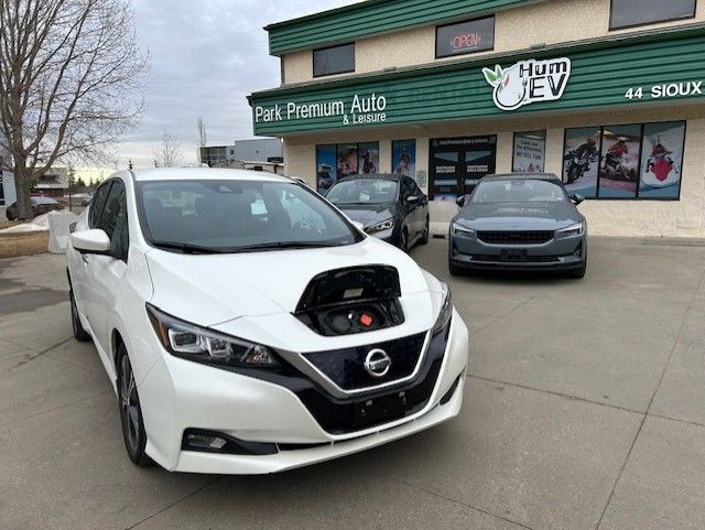2021 Nissan LEAF SV with TECH PACKAGE and LOW KMS! in Cars & Trucks in Strathcona County - Image 2