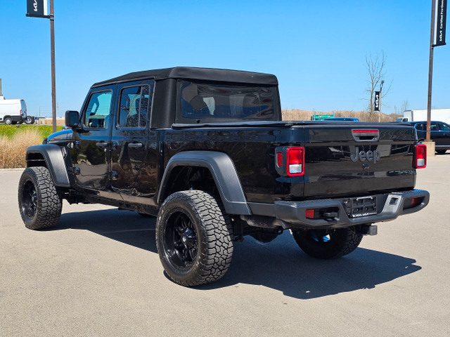 2020 Jeep Gladiator Sport S, 4X4, Heated Seats and Steering in Cars & Trucks in St. Catharines - Image 2