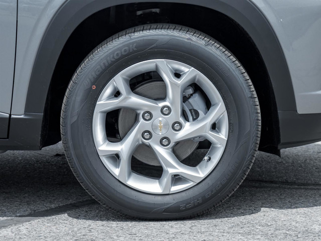 2025 Chevrolet Trax LS- Black-Out Pkg in Cars & Trucks in Markham / York Region - Image 4