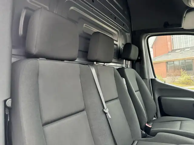 2021 Mercedes-Benz Sprinter Cargo 3500XD High Roof V6 170" DIESE in Cars & Trucks in City of Toronto - Image 16