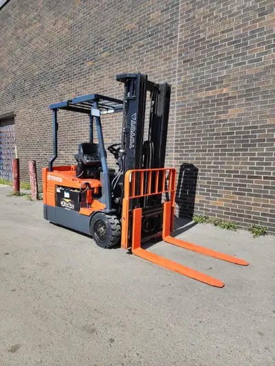 Keywords: used forklift, electric forklift, 3-wheel forklift, Toyota forklift, 3-stage mast, 4,000 l...