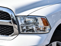 2019 RAM 1500 SLT Crew Cab 4x4 HEMI Power | Tow-Ready | Premium Cloth Interior Bright White Exterior... (image 3)