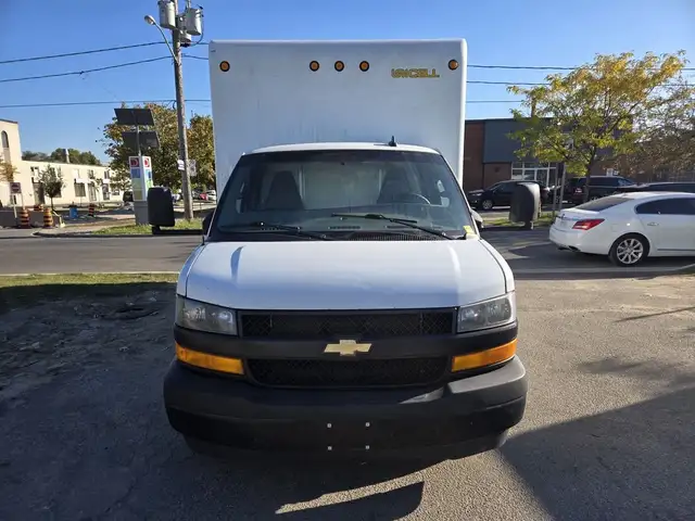 2019 GMC Savana Van G3500 - 16Ft Box - V8 Gasoline - Ramp62864352269441123