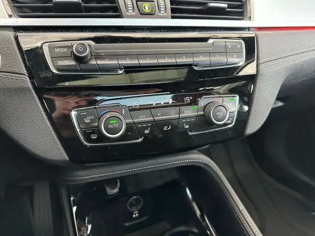 2021 BMW X1 xDrive28i in Cars & Trucks in Vancouver - Image 18