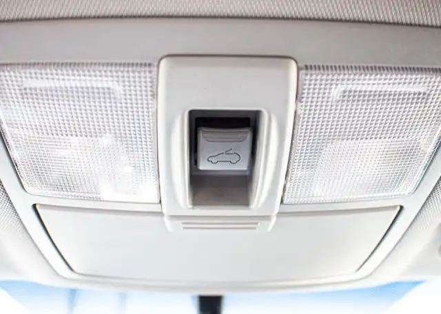 2013 Kia Sorento SX dans Autos et camions dans Medicine Hat - Image 28