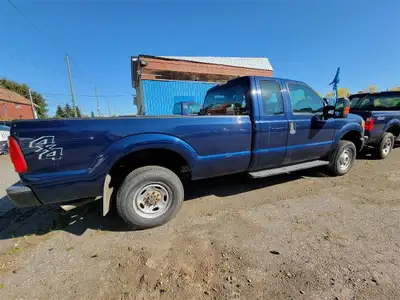 2012 Ford F-250 SD Lariat 4X4 8 ft box, low km