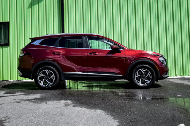 2023 Kia Sportage LX AWD • HEATED SEATS • APPLE CARPLAY • LED LI in Cars & Trucks in Kingston - Image 2