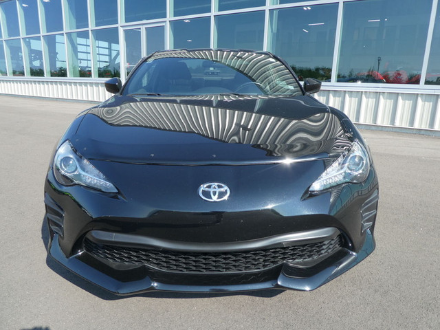  2017 Toyota 86 Auto, Low KM's in Cars & Trucks in Moncton - Image 2