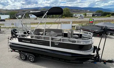 2024 Classic Reata - 200F $67,995 -$5,000 [FACTORY CLEARANCE SALE] $62,995 or $247 BWKLY *Offer Expi...