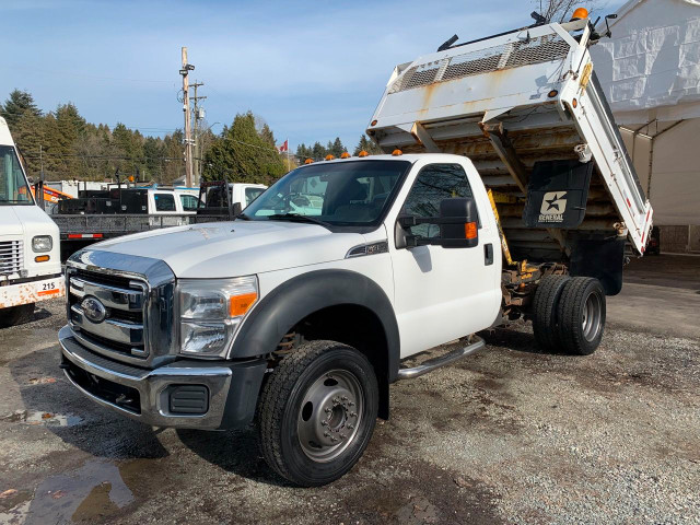 2011 FORD F450 - 9FT DUMP TRUCK *ONLY 108K* BLOW-OUT PRICE in Heavy Trucks in Burnaby/New Westminster - Image 2