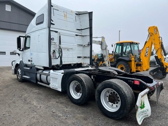 *REPO* 2018 Volvo 670 Highway Truck *REPO* in Heavy Trucks in Sudbury - Image 4