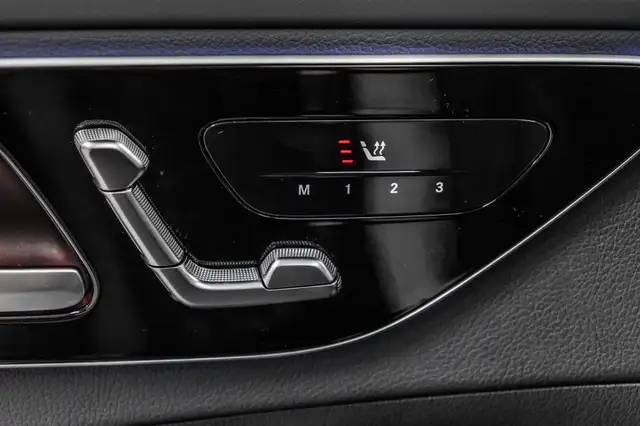 2023 Mercedes-Benz C300 4MATIC Sedan | Premium | Night | Carplay in Cars & Trucks in City of Montréal - Image 23