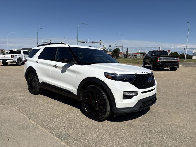 2022 Ford Explorer ST in Cars & Trucks in Edmonton