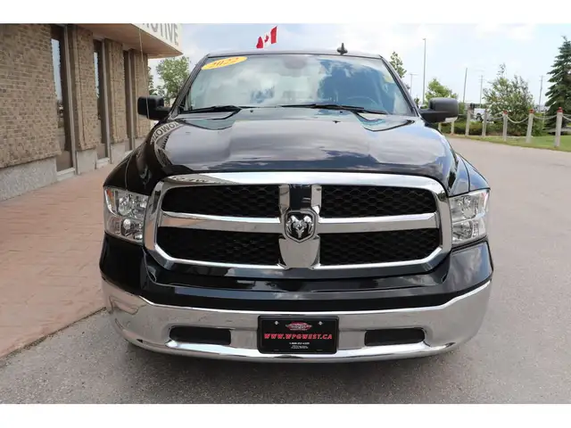 2022 Ram 1500 Classic SLT LUXURY EDITION CREW 4X4, LOADED/LEATHE in Cars & Trucks in Winnipeg - Image 29