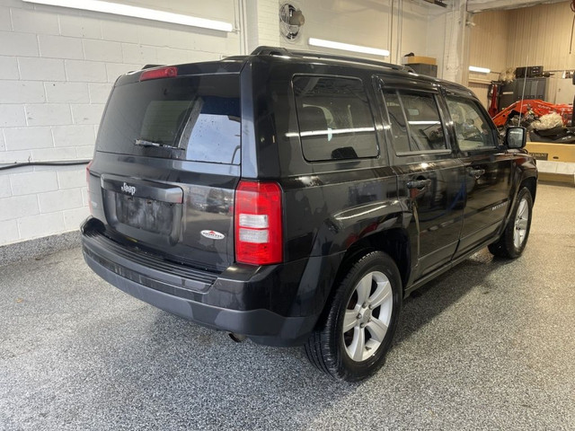 2011 Jeep Patriot North in Cars & Trucks in Québec City - Image 4