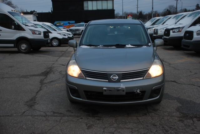 2009 Nissan Versa Flat Tow Ready for RV SL With Blue Ox in Cars & Trucks in Mississauga / Peel Region - Image 4