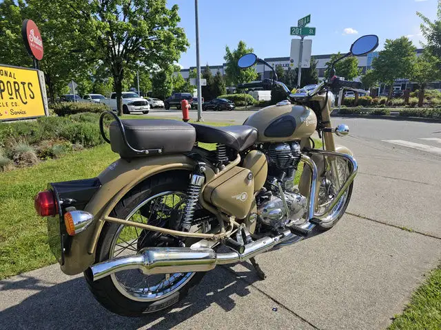 2012 Royal Enfield Classic 500 Desert Storm in Street, Cruisers & Choppers in Chilliwack - Image 12