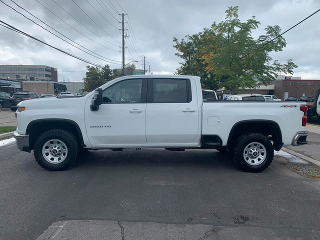 2022 Chevrolet SILVERADO 3500HD LT Crew Cab Short Box 4WD in Cars & Trucks in City of Toronto - Image 4