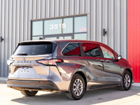 Carget Supercentre is proud to present this amazing 2021 Toyota Sienna XLE! EXTERIOR: PRE-DAWN GREY... (image 8)