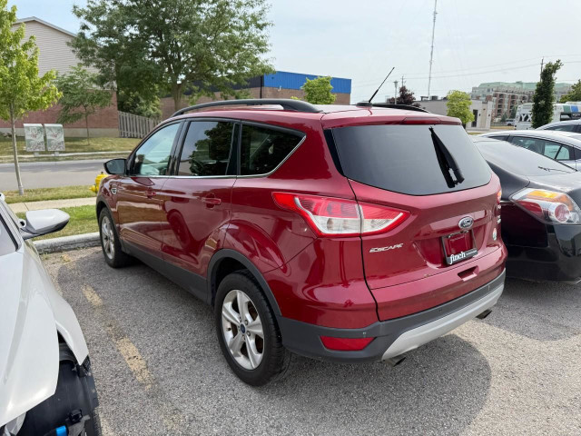 2014 Ford Escape SE KEYLESS ENTRY | POWER WINDOWS | CRUISE CO... in Cars & Trucks in London - Image 2