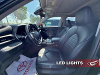 Sunroof, Power Liftgate, Blind Spot Detection, Synthetic Leather Seats, Heated Seats! Experience pre... (image 1)