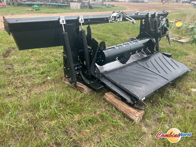 Rebuilt 2018 MacDon FM100 Adapter - New Parts, Completion Kit in Farming Equipment in Brandon - Image 2