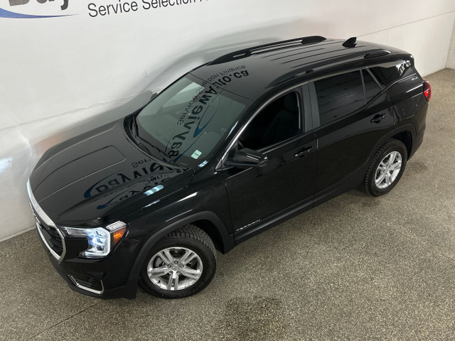 2023 GMC Terrain SLE SLE/AWD/30,000KM/BLACK/OFF 1 OWNER GMAC... in Cars & Trucks in Belleville - Image 2