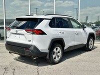 HEATED STEERING WHEEL & FRONT SEATS Engine: Regular Unleaded I-4 2.5 L/152 L/100Km City: 8.8 L/100Km... (image 2)