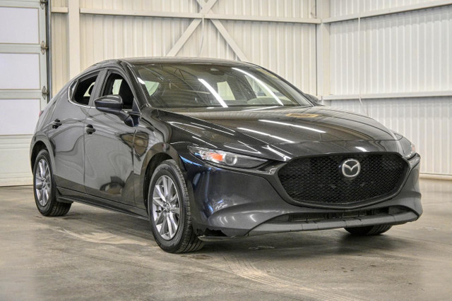 2022 Mazda Mazda3 Sport GS AWD i-ACTIV , caméra , sièges chauffa in Cars & Trucks in Sherbrooke