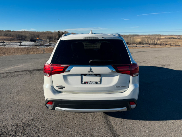 2018 Mitsubishi Outlander GT  S-AWD in Cars & Trucks in Calgary - Image 3