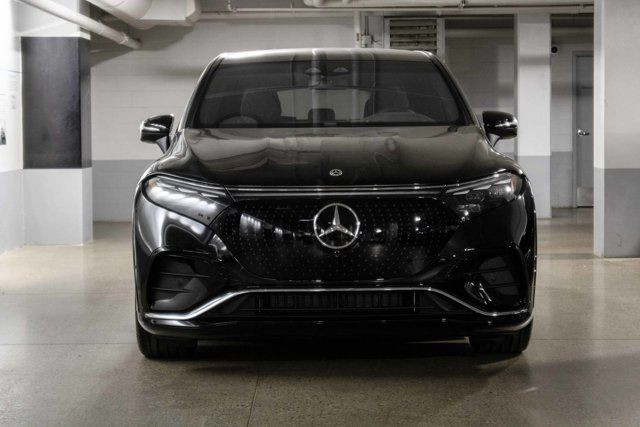 2023 Mercedes-Benz EQS EQS 580 4MATIC SUV in Cars & Trucks in Edmonton - Image 3