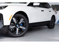 2024 BMW iX xDrive50 AWD Single-Speed Automatic Electric Motor EXTERIOR MINERAL WHITE METALLIC INTER... (image 1)