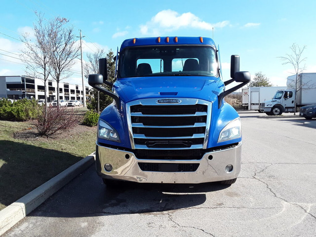  2020 Freightliner NEW CASCADIA PX12664 in Heavy Trucks in West Island - Image 2