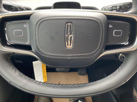 The 2025 Navigator Reserve maintains the same levels of quality and affluence to be expected from Li... (image 7)