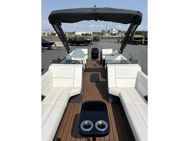 2025 Manitou Explore Switchback 26 Trifold SHP575 with Mercury R in Powerboats & Motorboats in Winnipeg - Image 5