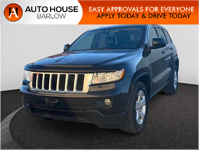 2011 Jeep Grand Cherokee Laredo | HEATED LEATHER SEATS | in Cars & Trucks in Calgary
