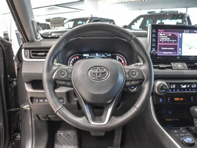 2022 Toyota RAV4 Limited in Cars & Trucks in Calgary - Image 14