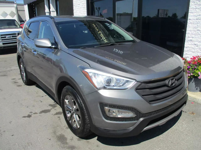 2013 HYUNDAI Santa Fe Sport 2.4 Litre TRES-ECONOMIQUE in Cars & Trucks in Longueuil / South Shore - Image 2